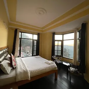 Aarika Near Mall Road Guest house